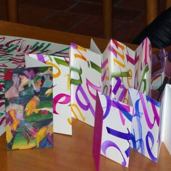zuk-aktuelles-ausstellung-teilnehmerinnen-kalligrafie-sabine-pfeiffer-q.jpg