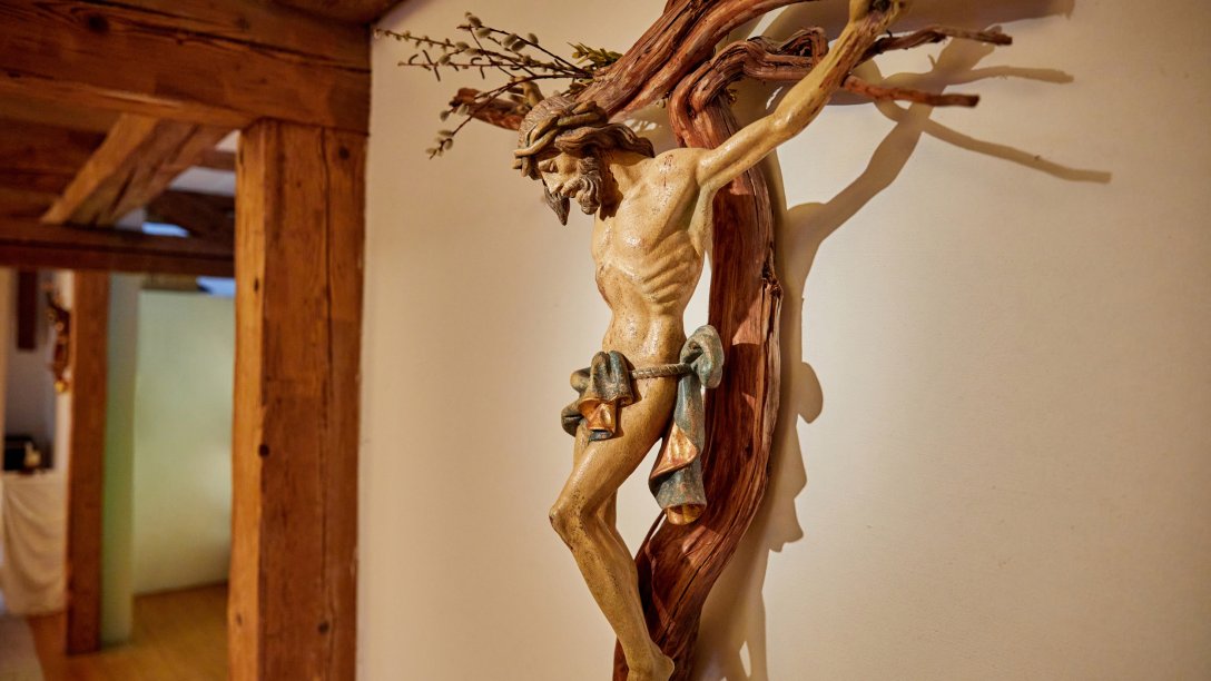 Jesuskreuz in der Meditationskapelle des Zentrum für Umwelt und Kultur 